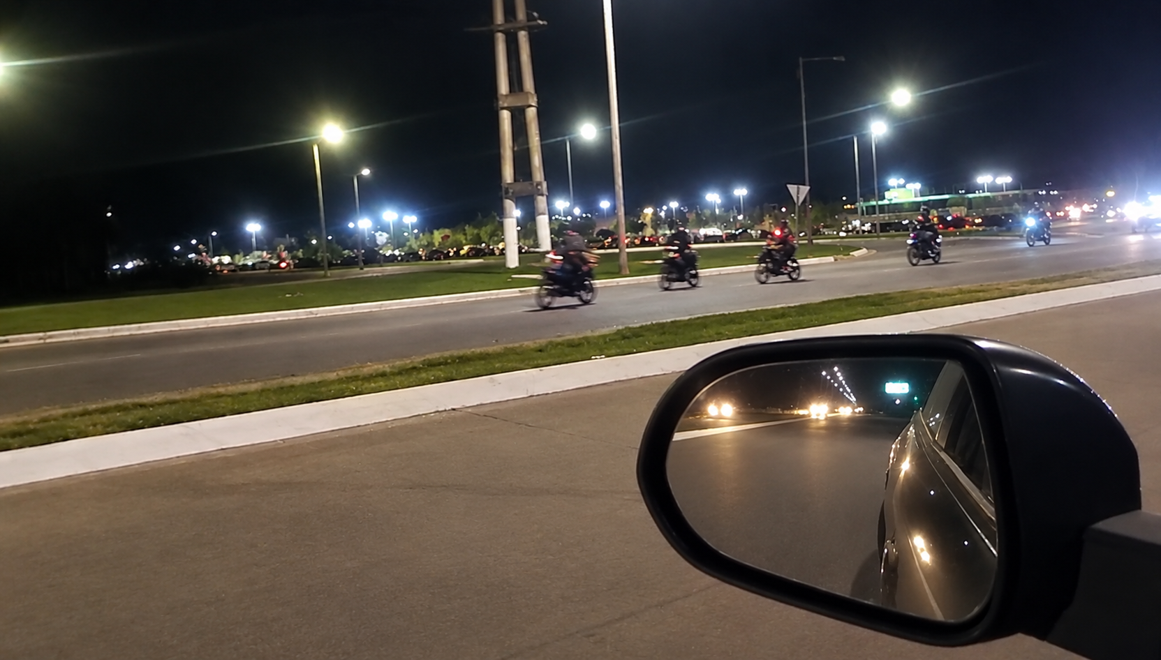 Corrientes: motociclistas realizaron maniobras peligrosas durante horas