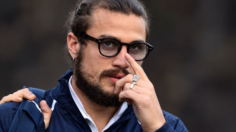 Daniel Osvaldo continúa internado y su familia llevó tranquilidad