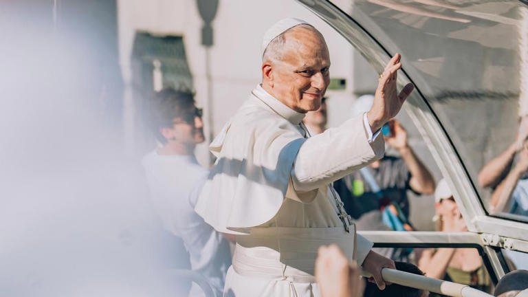 El Gobierno evalúa la lista de ex presidentes para el encuentro con el papa León XIV