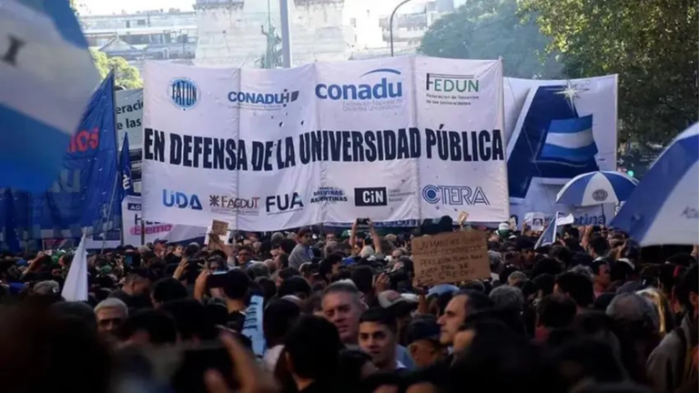 Paro universitario de 72 horas: docentes reclaman una recomposición salarial del 33,4%