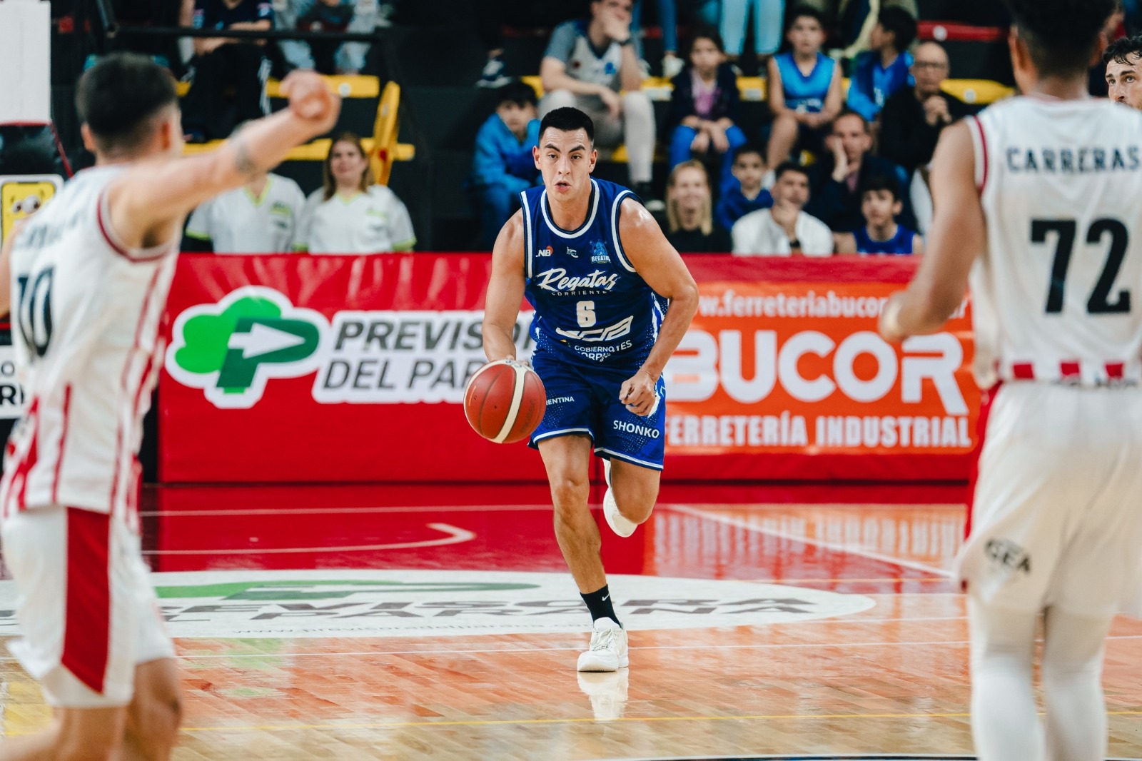 Regatas venció a Instituto de Córdoba 73 a 63 en su debut en la Liga Nacional de Básquetbol