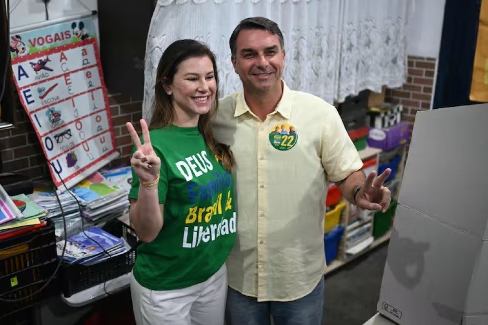 Flávio Bolsonaro se impuso a Lula en la primera vuelta y ambos definirán la presidencia de Brasil en el balotaje