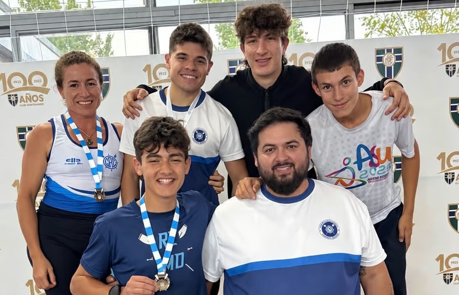 Gran tarea del club de Regatas Corrientes en el Argentino indoor de remo