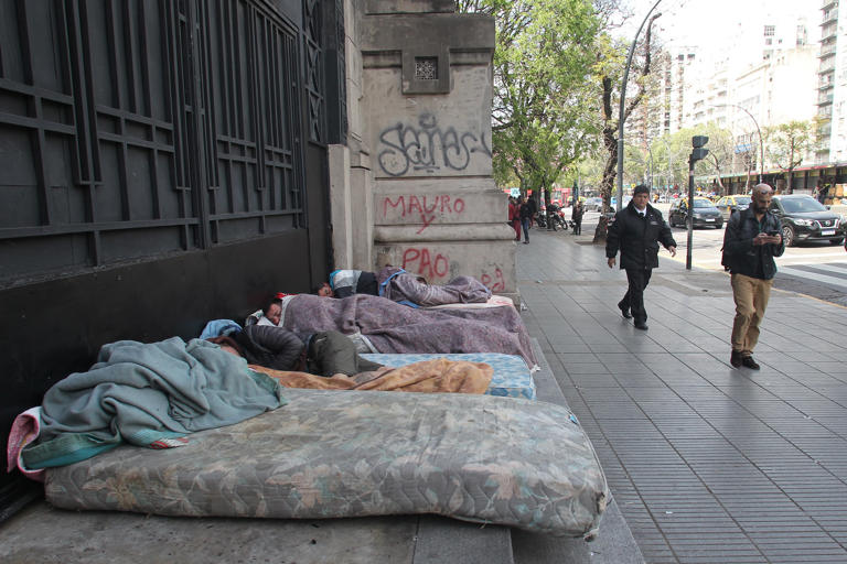 Cuestionan las cifras oficiales de pobreza y advierten que el índice podría ser más elevado