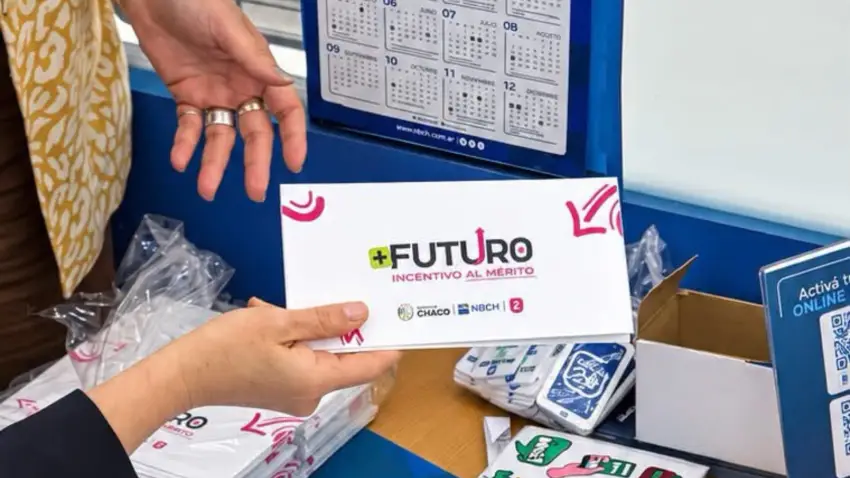 +Futuro: estudiantes chaqueños comenzaron a recibir sus tarjetas de débito