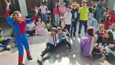 Celebración del Día de la Primavera en la EEP N.º 1058